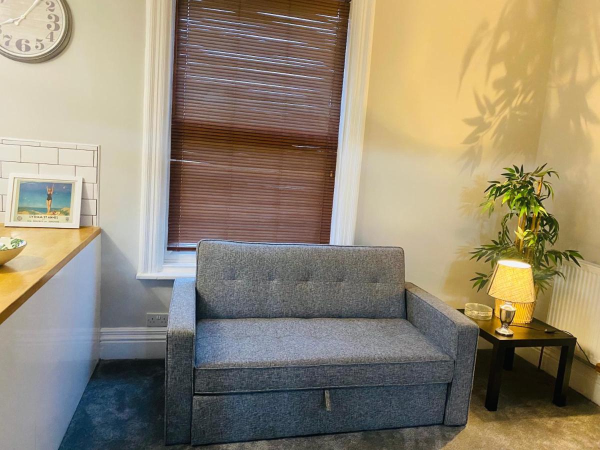 1 Bedroom Spacious Apartment Lytham St Annes Ngoại thất bức ảnh