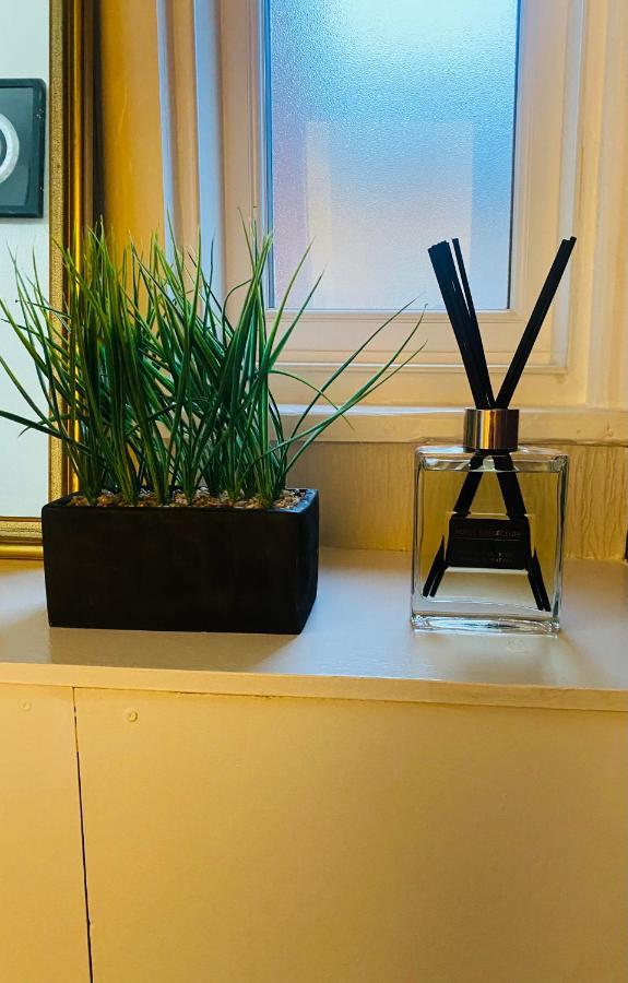 1 Bedroom Spacious Apartment Lytham St Annes Ngoại thất bức ảnh